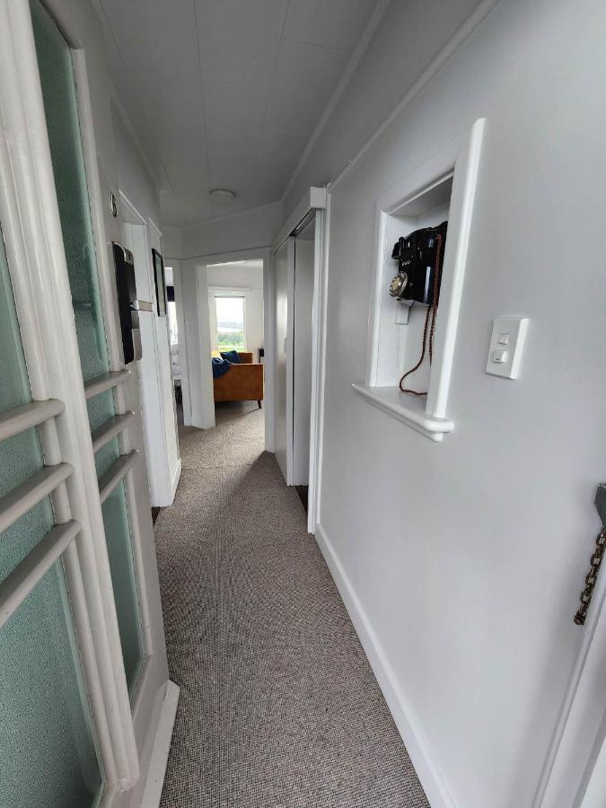 Art Deco Beauty On The Bay Hill Apartment Тимару Екстериор снимка